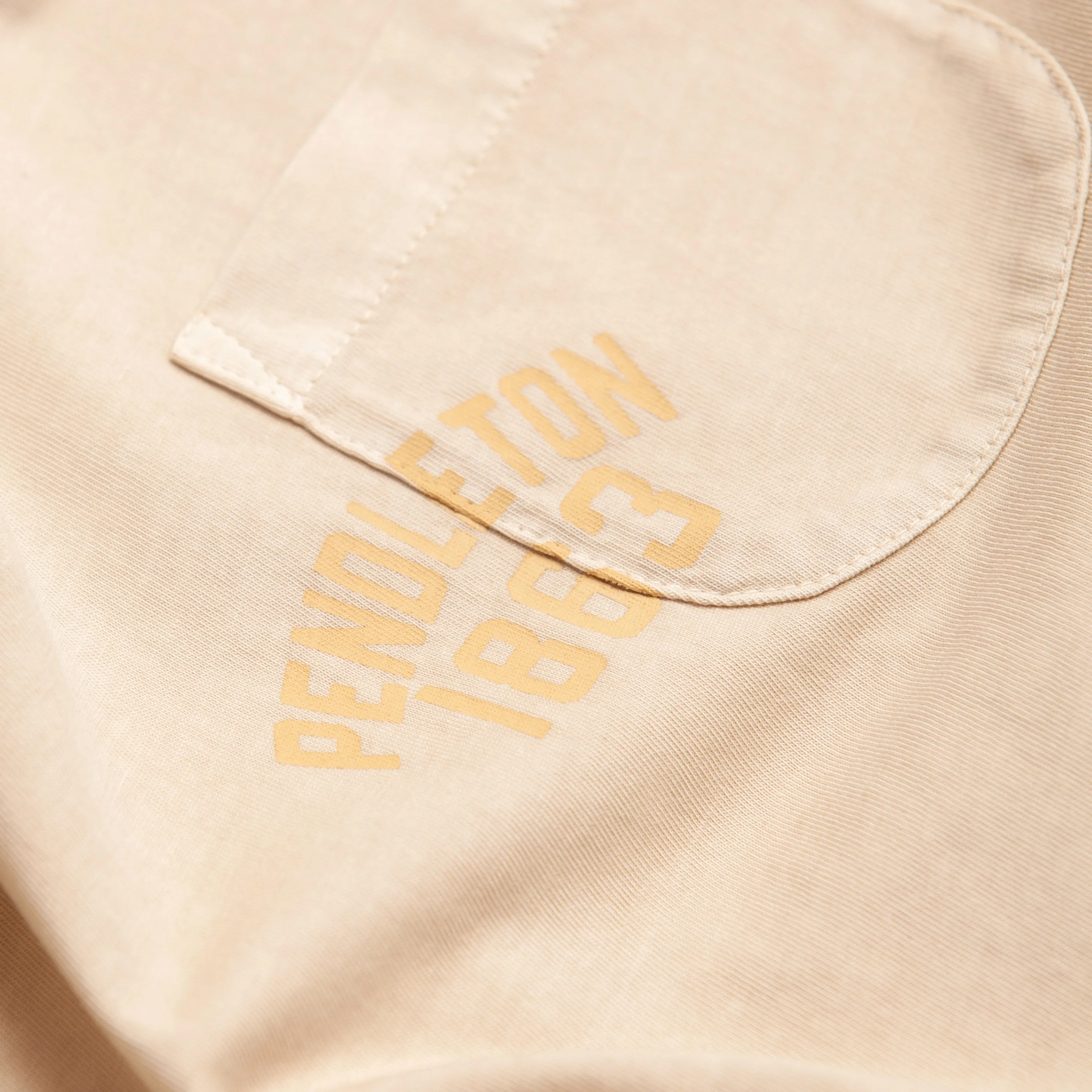 1863 POCKET TEE - SAND