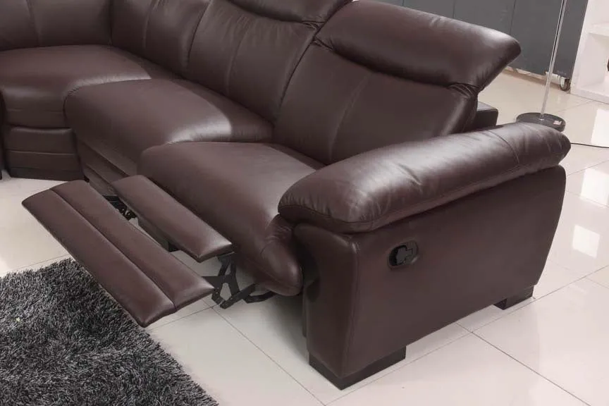 2146 Sectional with Left Facing Chaise and Manual Recliner