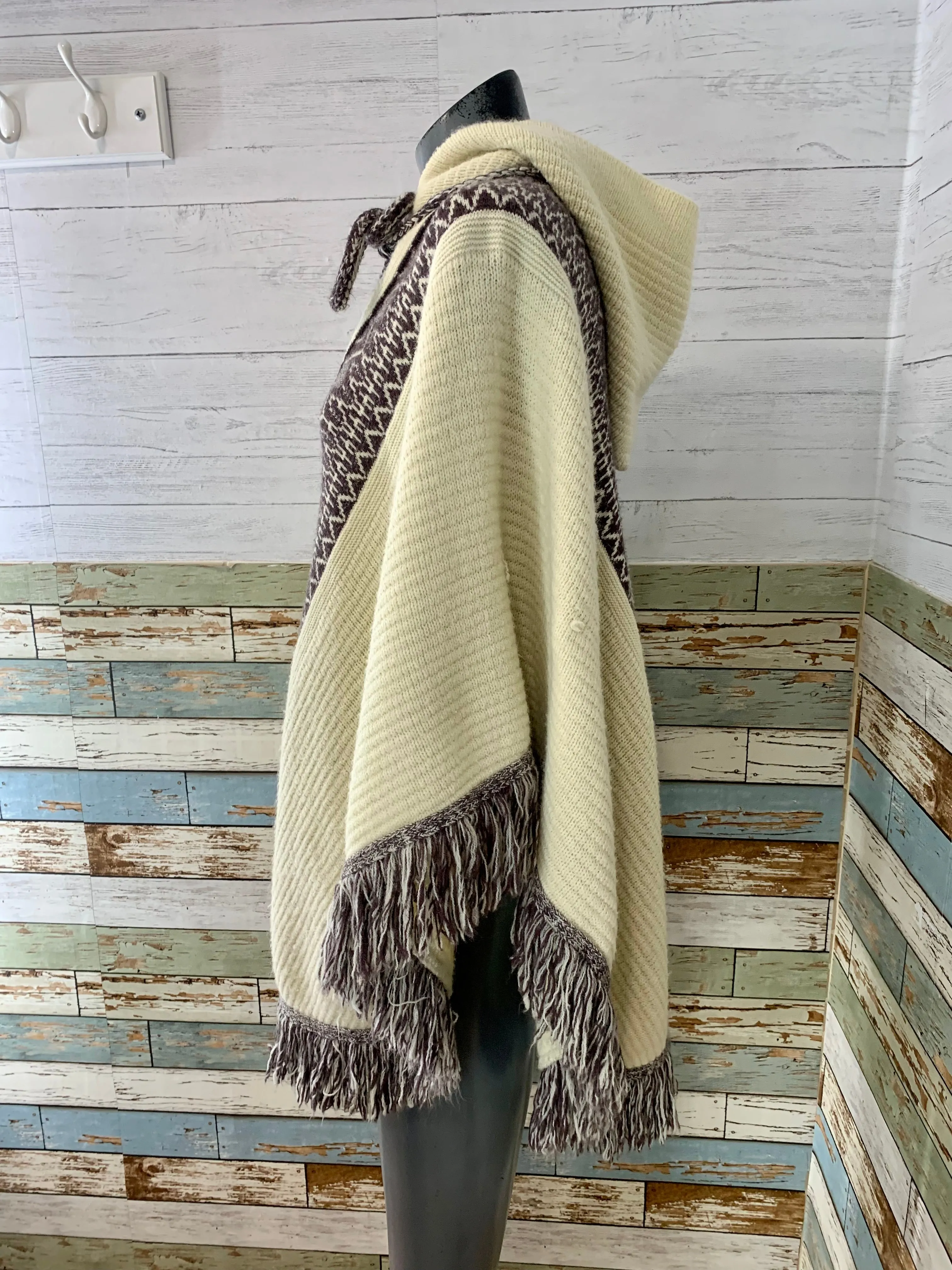 70’s Beige and Brown Fringed Knit Poncho