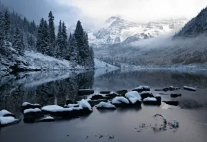 Snow Mass Silence