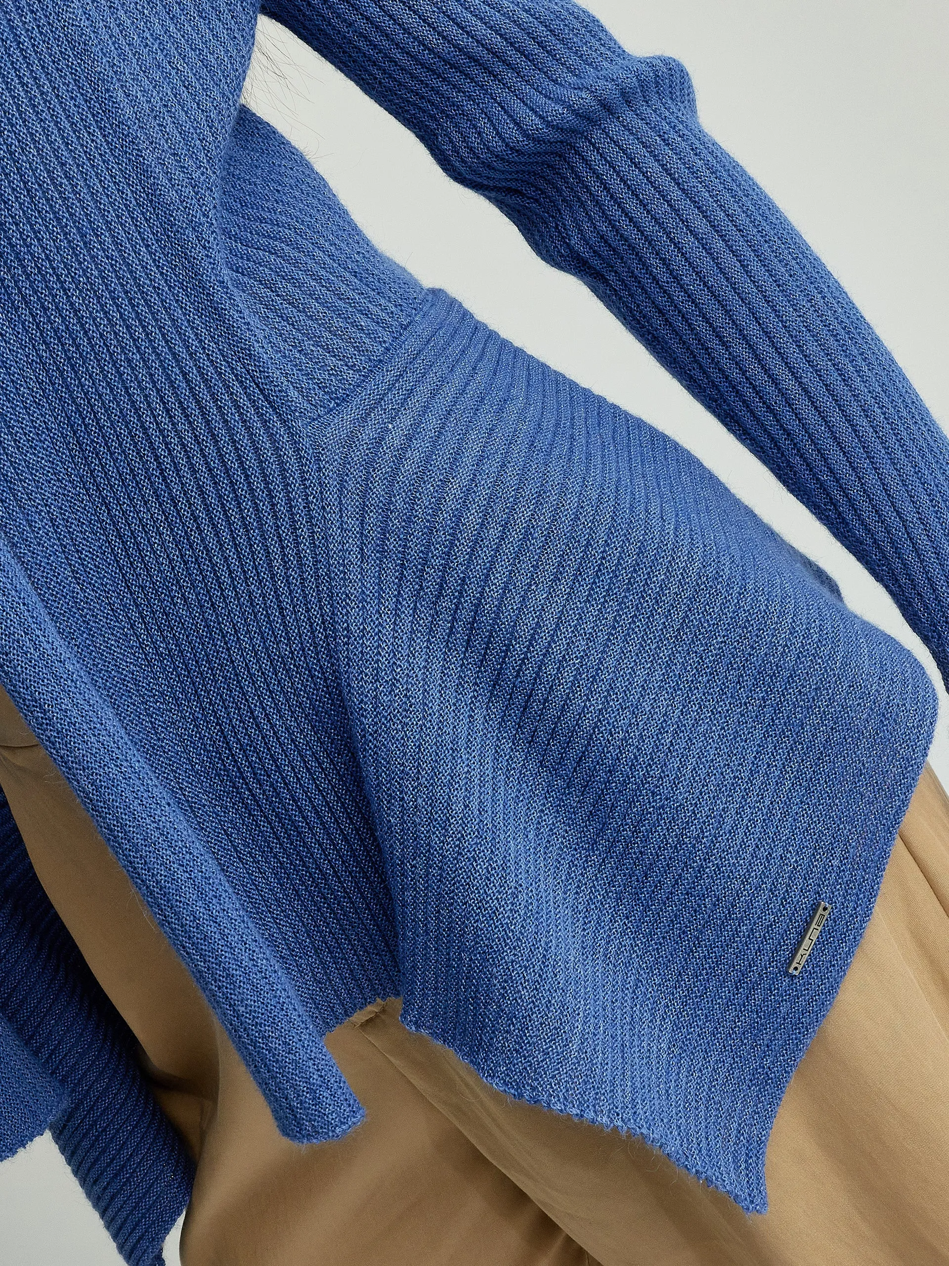 Yzzie Cardigan Baby Alpaca Color Blue